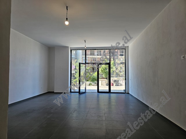 Store for rent in Dibra Street, part of the Arlis Complex, in Tirana, Albania.&nbsp;
It is position